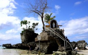 destinations-for-free-boracay-1